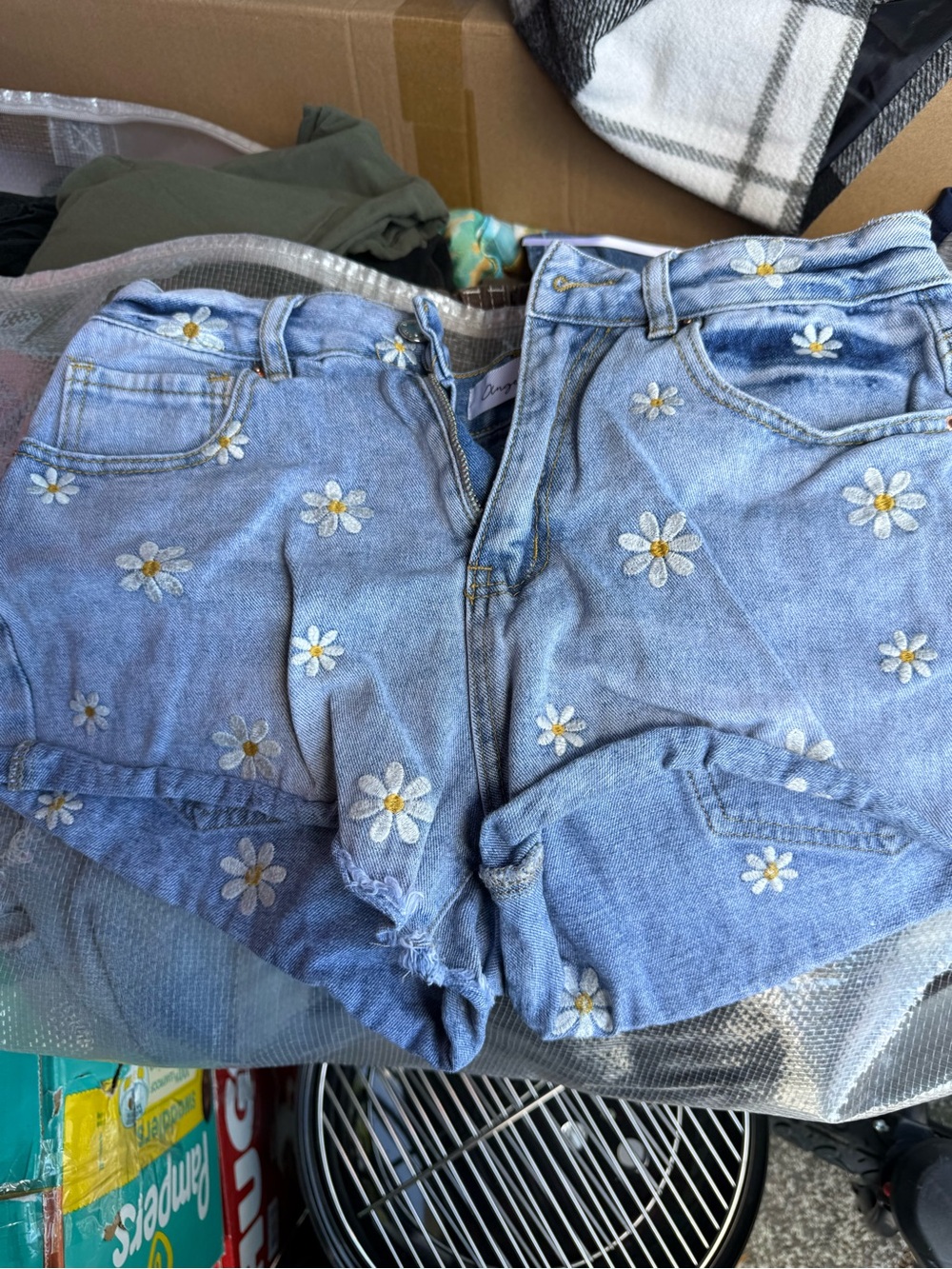 Angel Kiss Light Blue Daisy Embroidered Denim Shorts